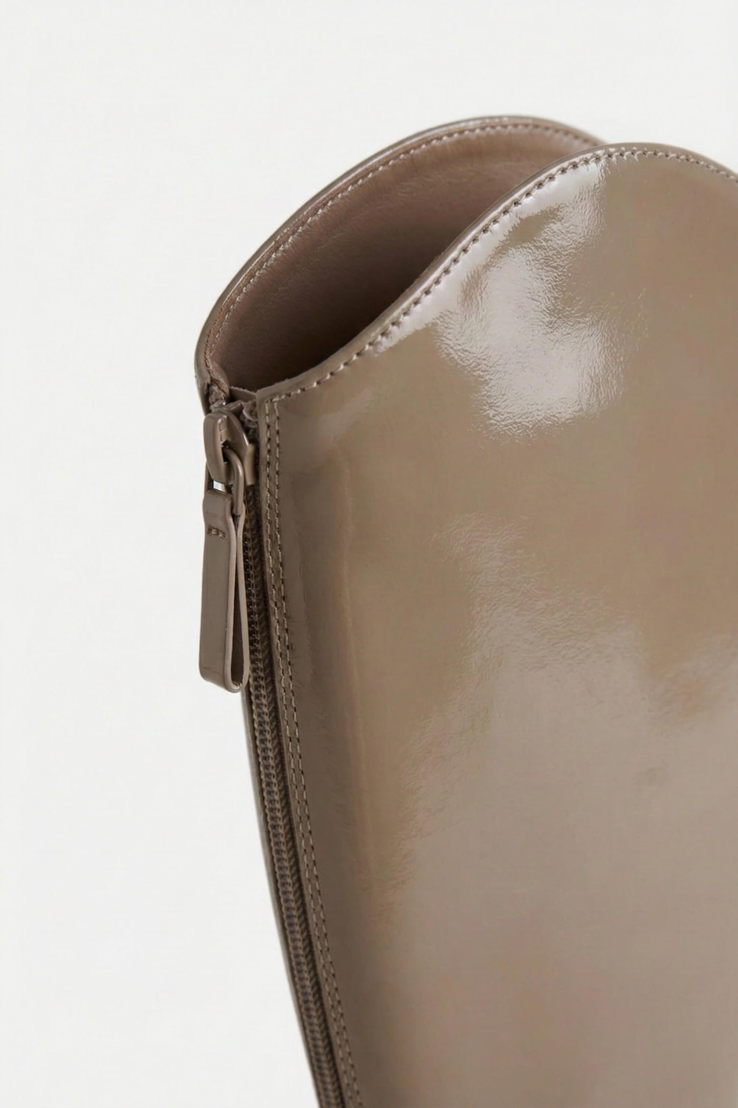 Caurelle | Women’s Knee-High Boots – Thick Heel Elegance