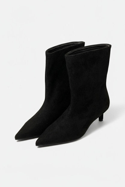 Women’s Pointed-Toe Ankle Boots – Vintage Elegance