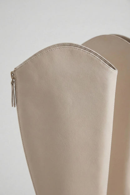 Caurelle | Women’s Knee-High Boots – Thick Heel Elegance